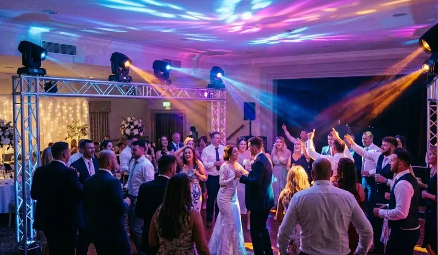 Wedding Party Moving Heads